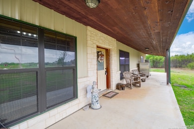 462 Co Rd 763 B, Devine, TX 78016 - photo 4