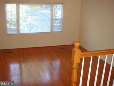 8546 Barrington Ct unit 930, Springfield, VA 22152 - photo 2