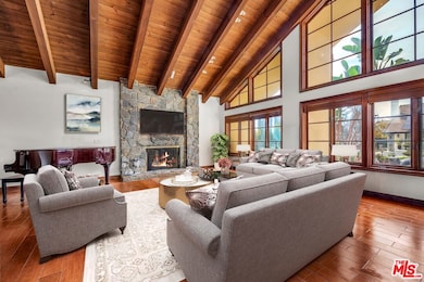 6024 Woodland View Dr, Woodland Hills, CA 91367 - photo 4