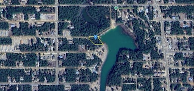 605 Arbour St, Defuniak Springs, FL 32433 - photo 2