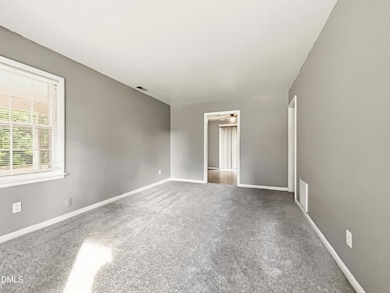 208 Starhill Ave, Fayetteville, NC 28303 - photo 4