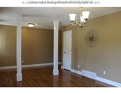 79 Scottsdale Ln, Scott Depot, WV 25560 - photo 2