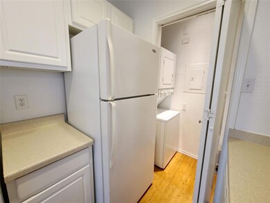 2002 N Fitzhugh Ave unit 3, Dallas, TX 75204 - photo 7