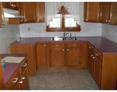 87 Kay St unit 3, Fall River, MA 02724 - photo 2