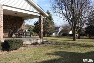 2109 Newcastle Ct, Davenport, IA 52807 - photo 4
