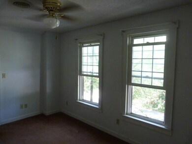400 S Spring St, Manchester, TN 37355 - photo 2