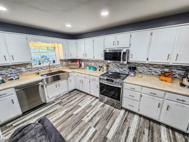 328 Cessna Ln, Shelbyville, TN 37160 - photo 6