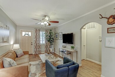 930 Algregg St, Houston, TX 77009 - photo 5