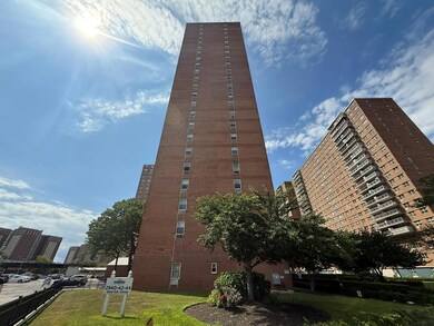 Trump Village unit 18R, Brooklyn, NY 11224 - photo 3