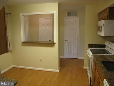 11333 Morning Gate Dr, Rockville, MD 20852 - photo 5