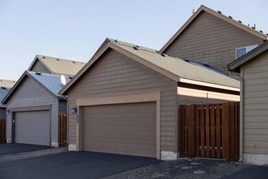 6-web-or-mls-427 NW 17th St (6 of 15)
