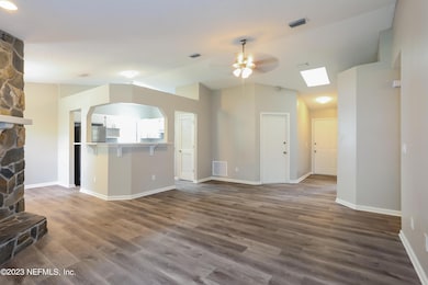 1441 Kingfisher Ln N, Jacksonville, FL 32218 - photo 2