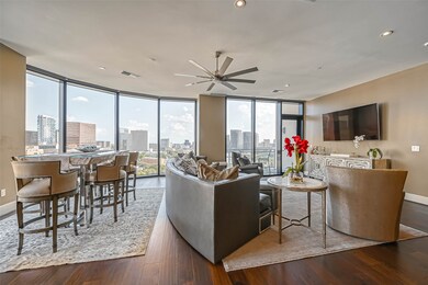Large Living area with
flloor to ceiling windows