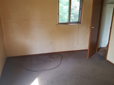 1822 Jethro Ave, Zion, IL 60099 - photo 2