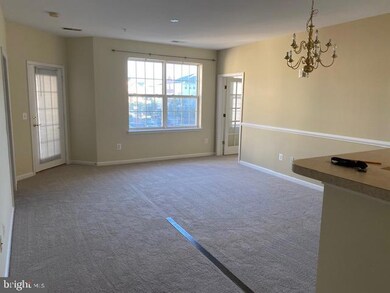 2610 Chapel Lake Dr unit 304, Gambrills, MD 21054 - photo 4