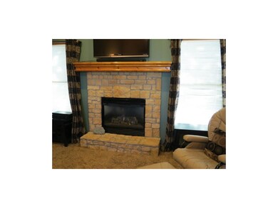 711 S Sunset Ln, Raymore, MO 64083 - photo 4