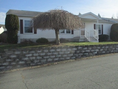 6105 Oak Point Dr, Middleborough, MA 02346 - photo 4