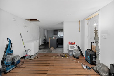 677 Chandler St, Muskegon, MI 49442 - photo 6