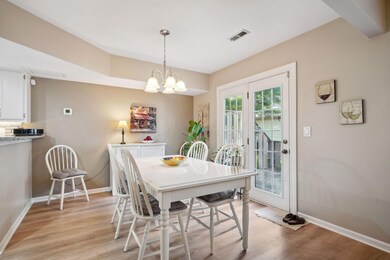 8-web-or-mls-2713-woodland-village-dr