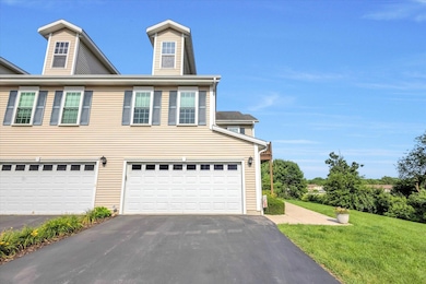 1203 Woodbury Common unit D, Waukesha, WI 53189 - photo 2