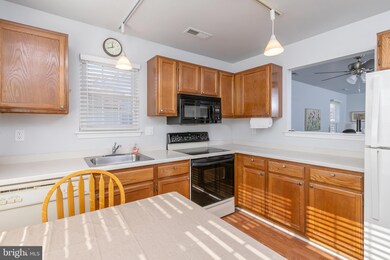 28 Kelly Dr, Woodbury, NJ 08096 - photo 4