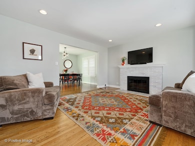 261 N Berteau Ave, Elmhurst, IL 60126 - photo 6