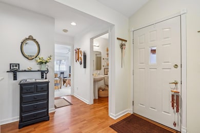 950 Pilgrim Pkwy unit D, Elm Grove, WI 53122 - photo 5