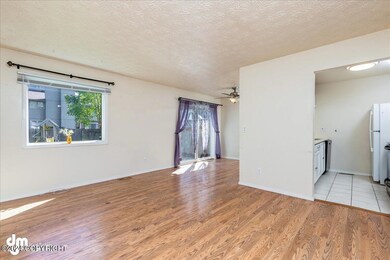 04-Living Room 20240604-DW-3995