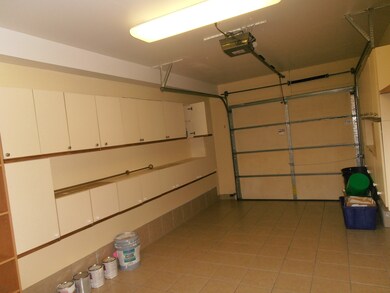 1710 Autumn Ave unit B, Schaumburg, IL 60193 - photo 2