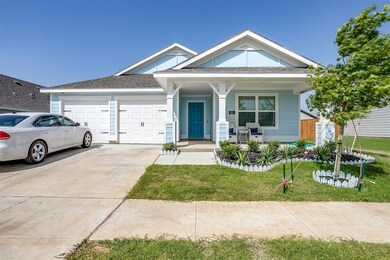 621 Mayfield Dr, Cleburne, TX 76031 - photo 2