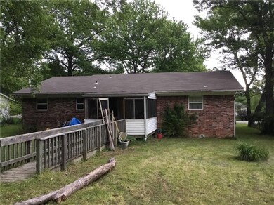 935 S Wood Ave, Fayetteville, AR 72701 - photo 3