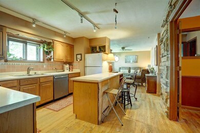 839 Janesville St, Oregon, WI 53575 - photo 4