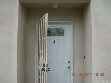 Front door, unit 3
