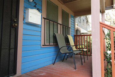 829 Cortlandt St, Houston, TX 77007 - photo 3