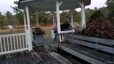 6643 W Quaker Rd, Disputanta, VA 23842 - photo 7