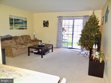 607 Yorkshire Ct unit 607, Sewell, NJ 08080 - photo 6