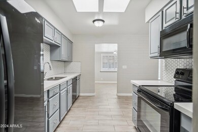 10619 W Hope Dr00013