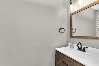 16-P1637479