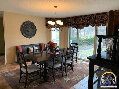 5910 SW 33rd St, Topeka, KS 66614 - photo 6