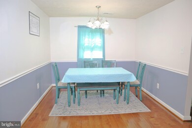 6533 Pinewood Ln, Warrenton, VA 20187 - photo 4