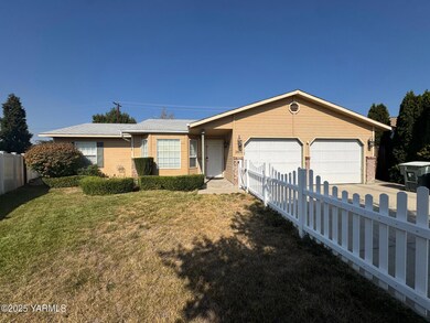 2805 Loren Ct, Yakima, WA 98902 - photo 2