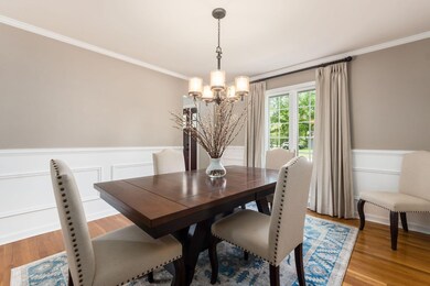 DINING ROOM!