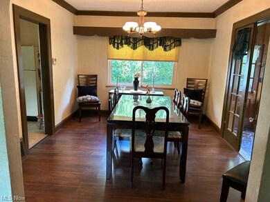 Formal dining room