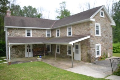 233 Longview Dr Front