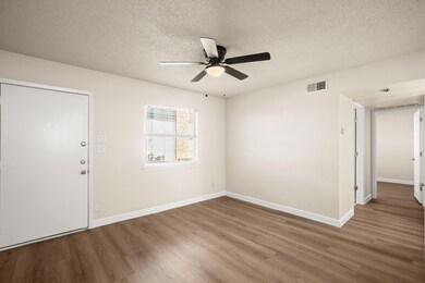 2408 Longview St unit 112, Austin, TX 78705 - photo 2