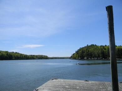 COMMON DOCK