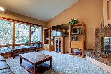 60658 Thunderbird, Bend, OR 97702 - photo 5