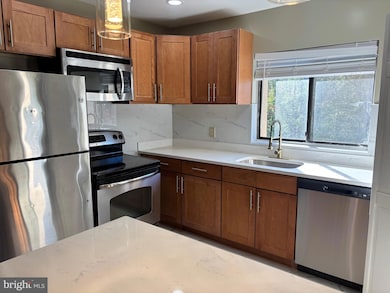 15708 Dorset Rd, Laurel, MD 20707 - photo 6