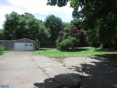 1020 Pine St, Darby, PA 19023 - photo 3