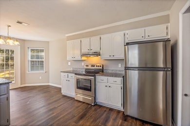 large-019a7328-ecd5-7128-8336-60e28f915b